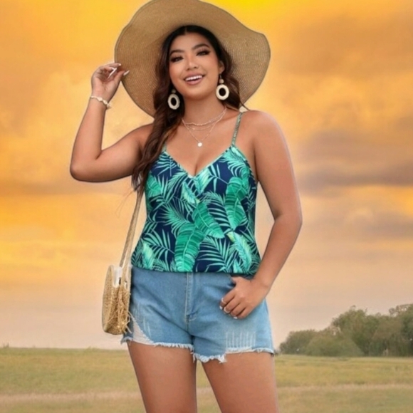 SHEIN Tops - NEW! SHEIN curvy  tropical  top Sz 1X